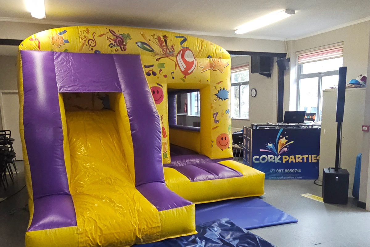 Kids Party Kinsale DJ and Bouncy Castle